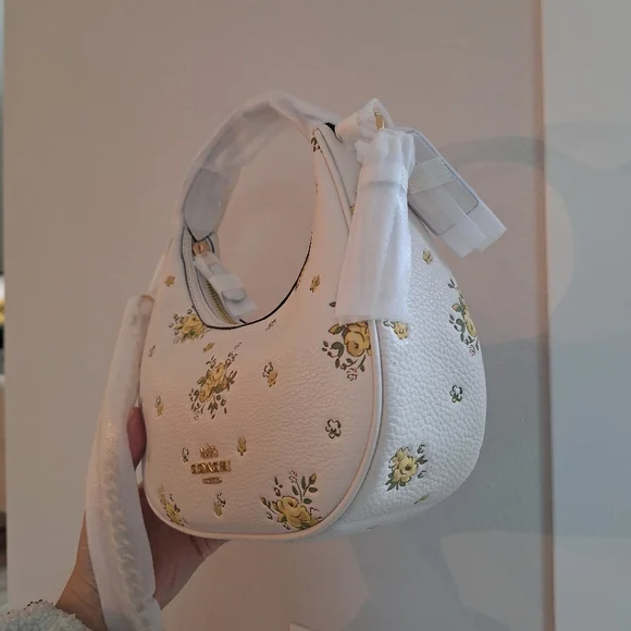 NWT Coach Carmen Mini Crossbody Bag With Floral Print CAK90 New Packaged